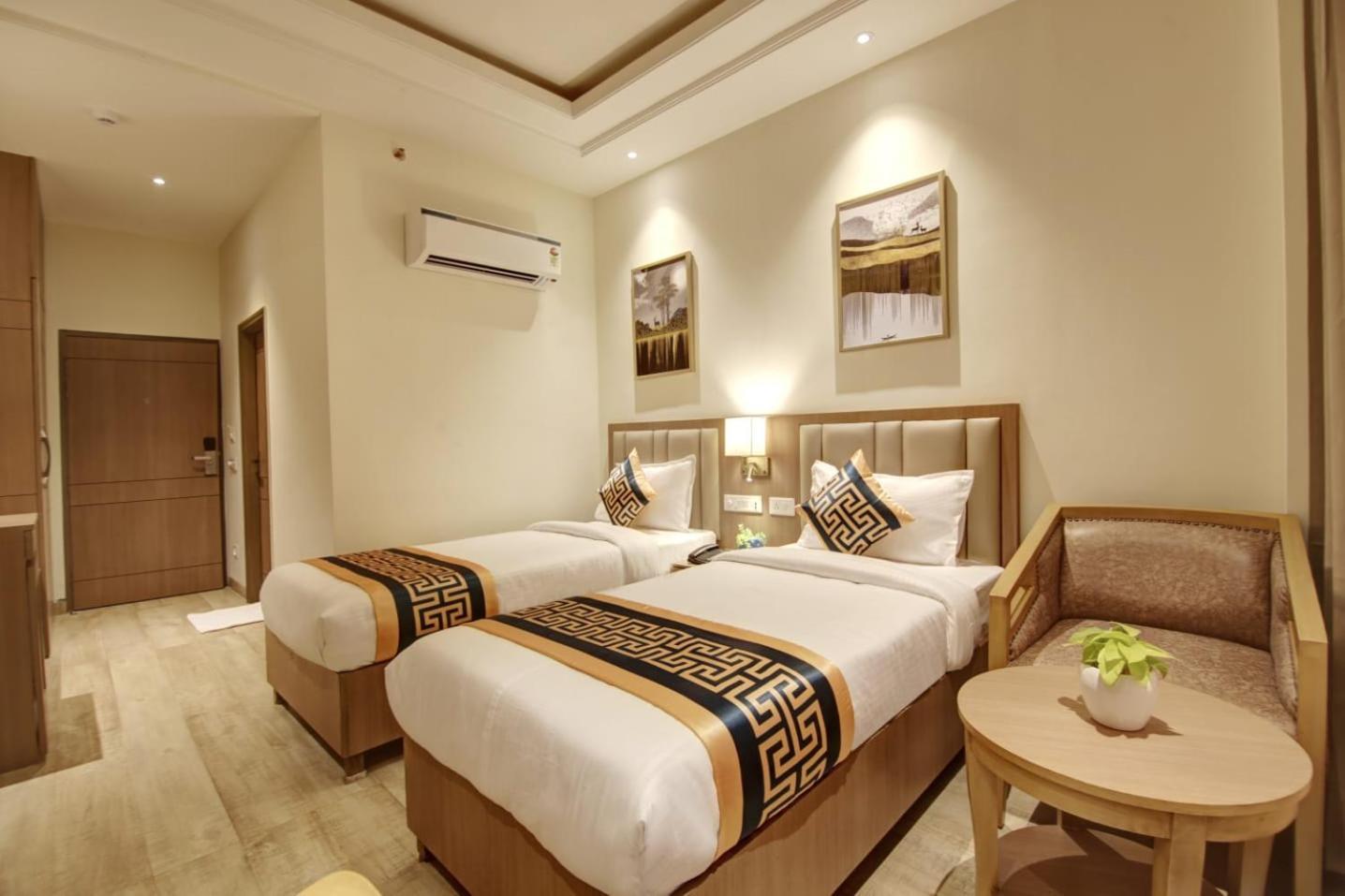 Hotel Golden Prime New Delhi Extérieur photo